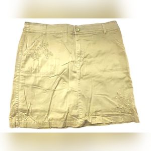 Croft And Barrow Skirt  Size 12 Green Stretch Natural Fit